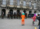 IMG 0800   anti racisme demonstratie clown met politie