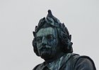 P1010875   standbeeld van Vondel
