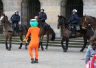 IMG 0799   anti racisme demonstratie clown met politie