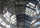 Petra in Reichstagskuppel