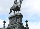 Petra op König-Johann-Denkmal