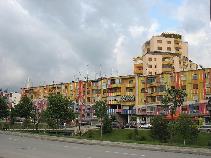 amg_1991.jpg - Tirana, very colourful