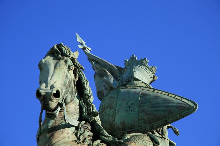 IMG_0179.jpg - Brussel, beeld van Godfried van Bouillon op Koningsplein.