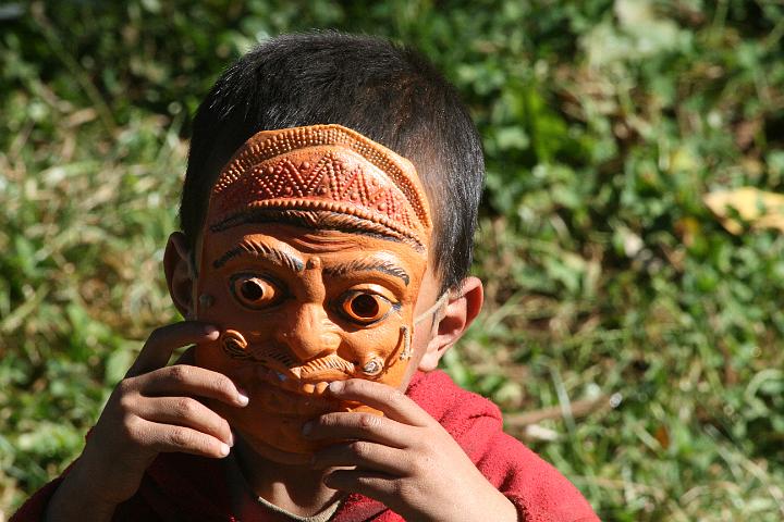 20081107-222bhutan.jpg - bhutanezen houden van maskers