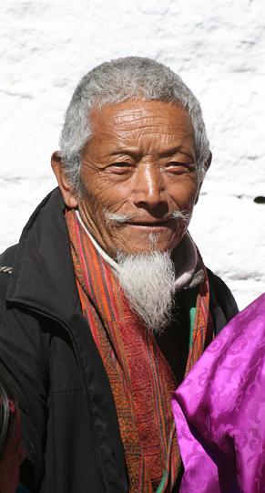 20081116-223bhutanb.jpg - Jambay Lakhang festival in Bumthang