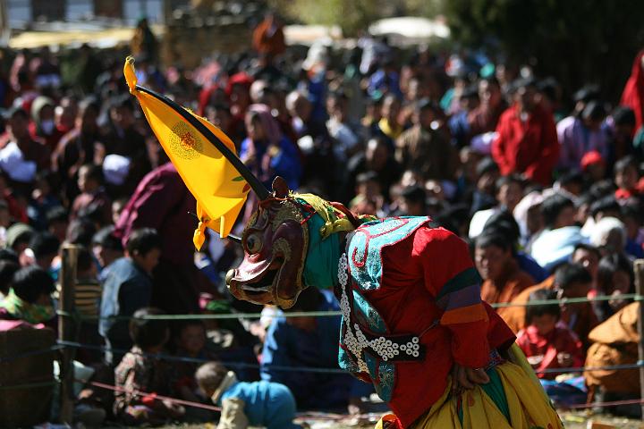 20081116-239bhutan.jpg - Jambay Lakhang festival in Bumthang
