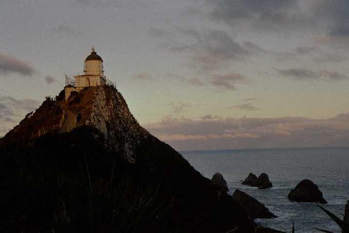 2302.jpg - New Zealand Lighthouse on the Catlins
