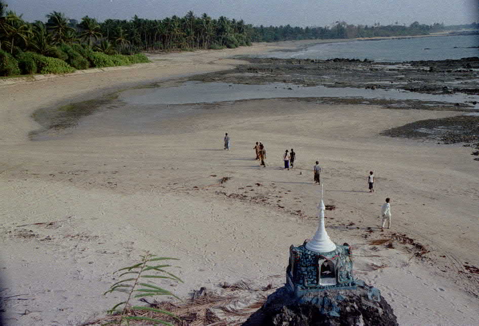  Chaungtha beach