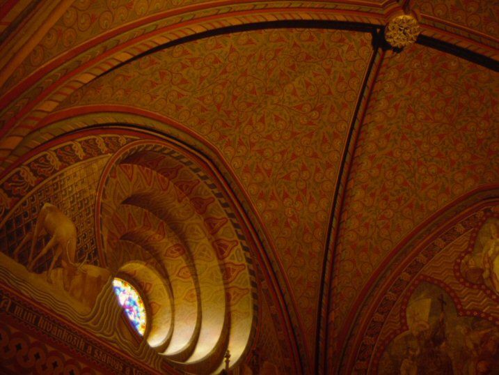 h65.jpg - Budapest, Mátyás Church window, the coronation church of the Hungarian Kings.