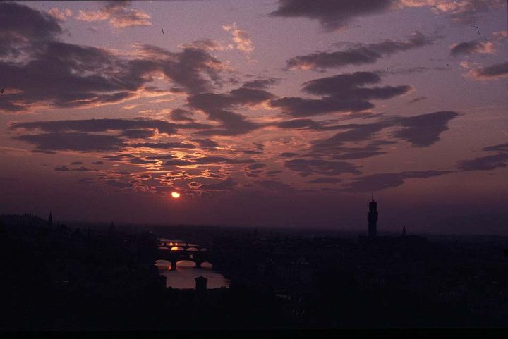 italie28a.jpg - Firenze (Florence), panorama at sunset, 1986