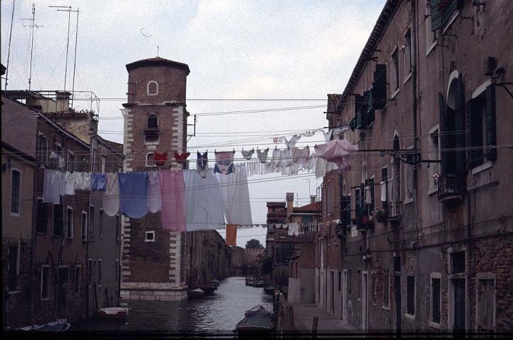 italie80a.jpg - Firenze (Florence), monday washing day