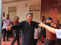 Kashgar animal market, dancing