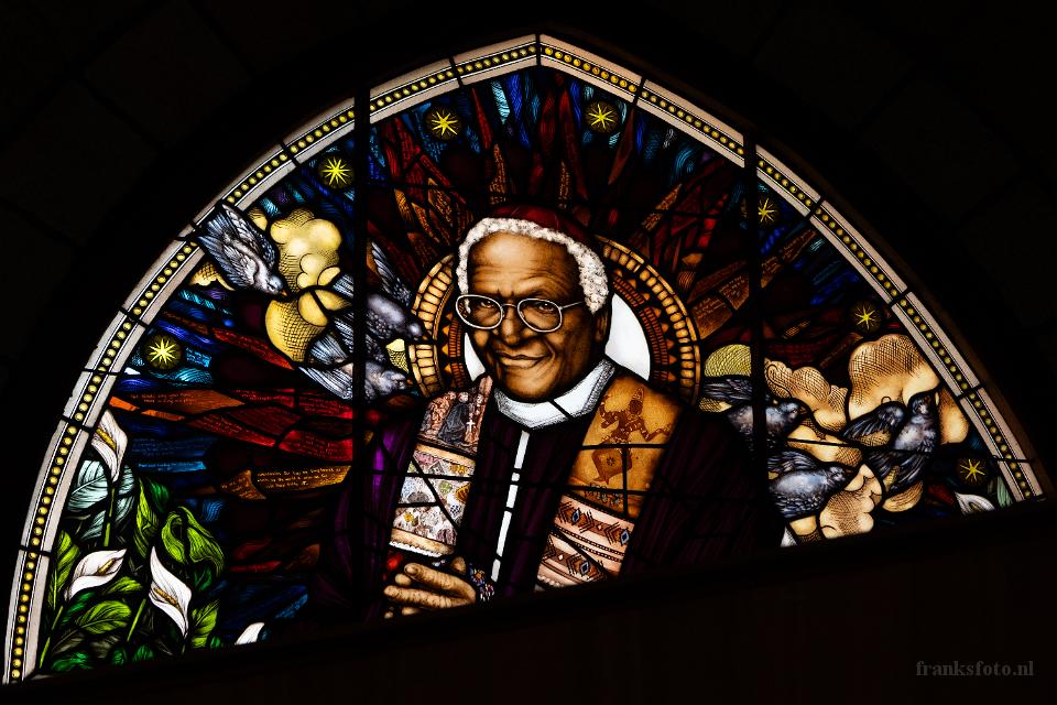 Tutu in glas in lood